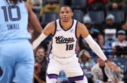 星空平台-NBA-威斯布鲁克25分斯莫尔21分 国王险胜灰熊
